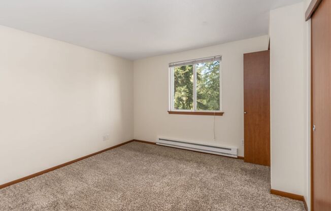 2 beds, 1 bath, 740 sqft, $1,585, Unit 2514F