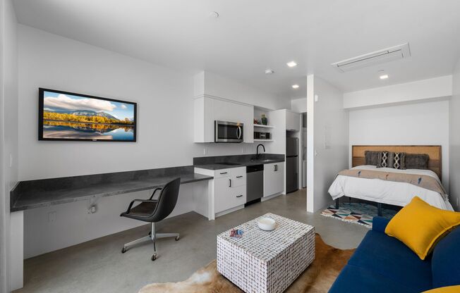 Studio, 1 bath, 353 sqft, $2,295, Unit Unit 21