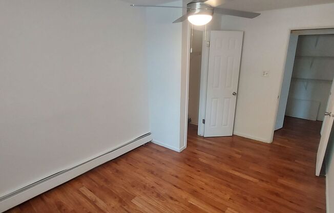 2 beds, 1 bath, 586 sqft, $810, Unit PW EB2