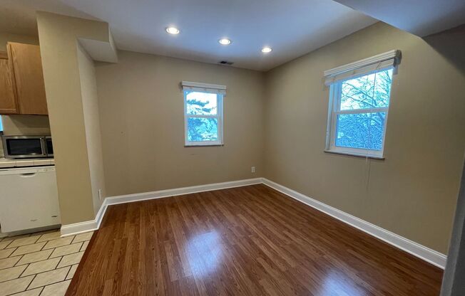 1015 Rice Avenue (Full Service)