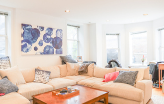 1811 N WLS