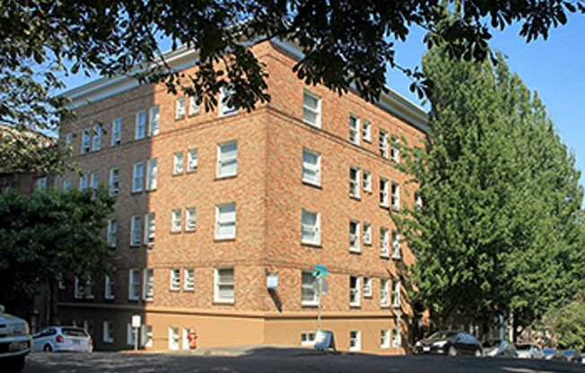 NEVADA COURT APARTMENTS (MCM02)