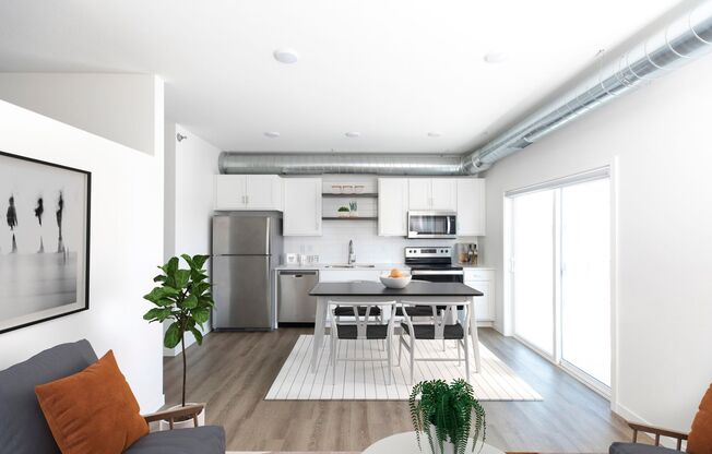 Studio, 1 bath, 577 sqft, $1,135, Unit 220