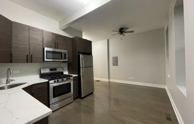 1733 W 19th Street