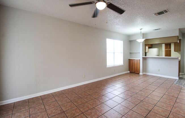 961 Schertz Parkway- Unit 8