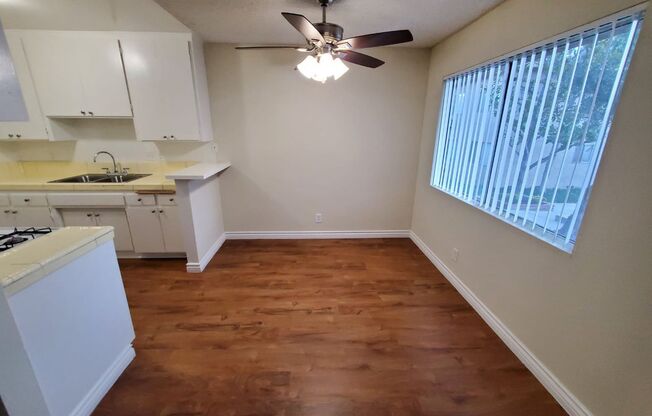 2 beds, 1 bath, $2,095, Unit 102