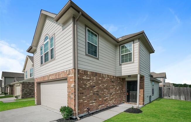 25259 SANITAS VLY DR