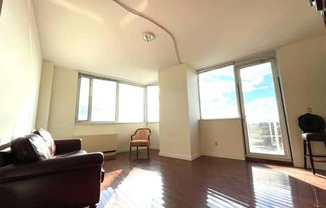 1 bed, 1 bath, 900 sqft, $3,000