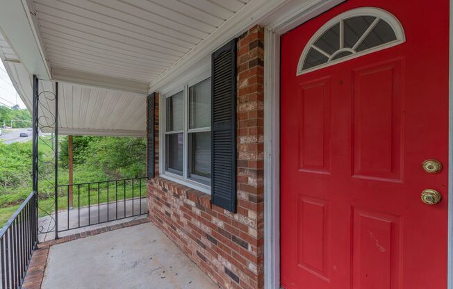 3 bed/1.5 bath single-family home, with energy-efficient windows. Section 8 welcome!