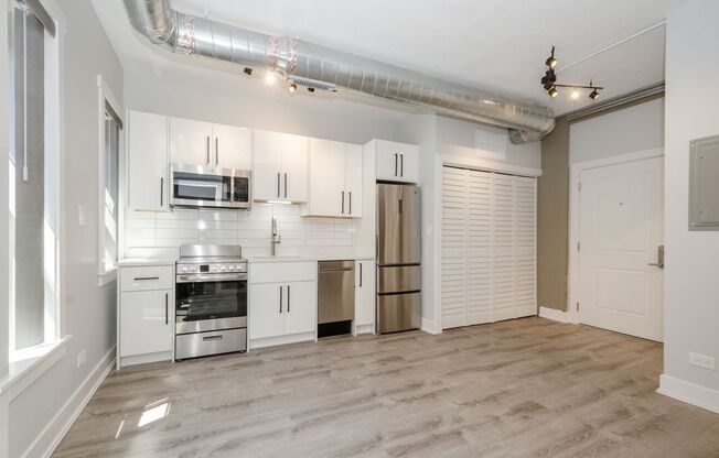 1 bed, 1 bath, 338 sqft, $1,825, Unit 309