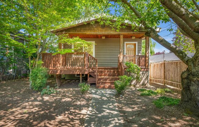 3bd/2ba Seattle Home