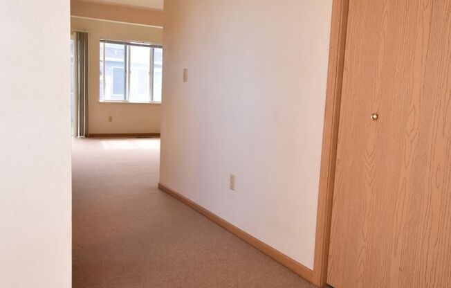 Townhouse-style End unit 3BD, 1.5 BA