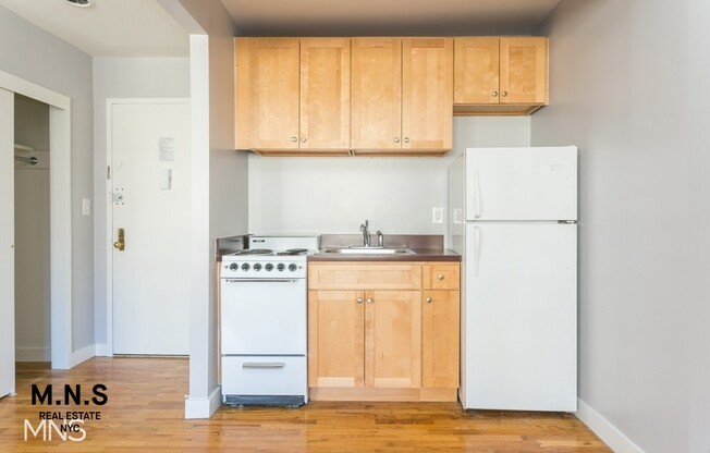 1 bed, 1 bath, $3,150, Unit 9-C