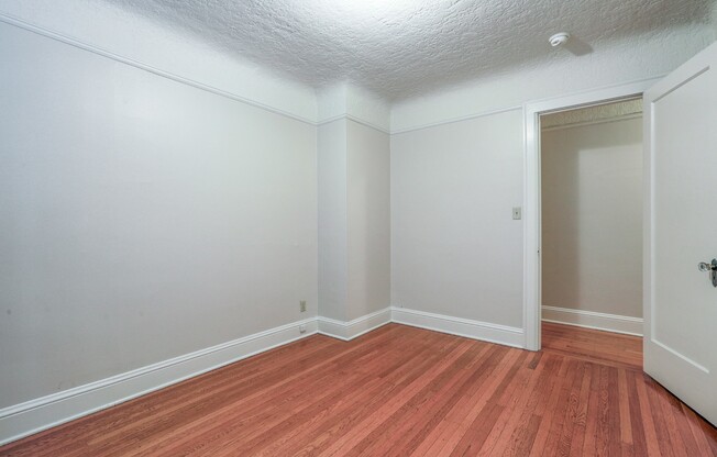 2 beds, 1 bath, 870 sqft, $2,000, Unit 202