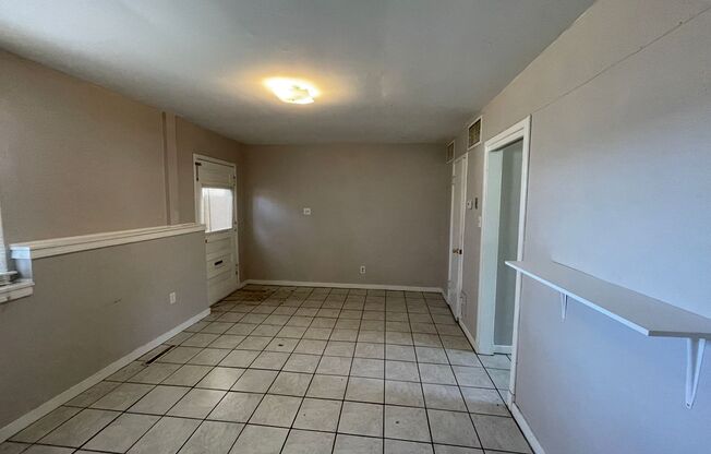 2 bedroom unit across street from KSU Campus. AVAILABLE JUNE 2, 2025!