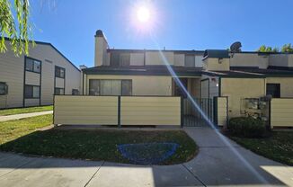 44500 15th St E #7 Lancaster CA 93535