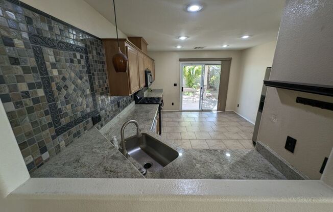 3 beds, 2.5 baths, $2,100