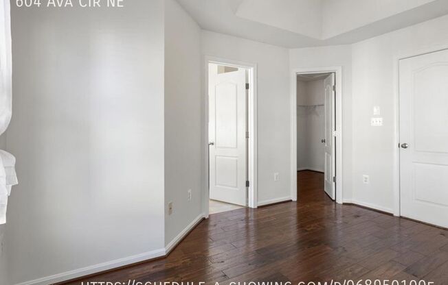604 AVENIDA CIR NE