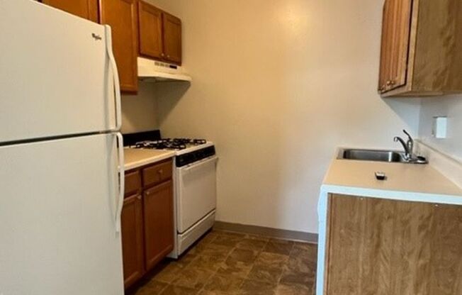 1 bed, 1 bath, 700 sqft, $1,200, Unit 532