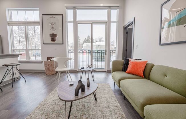 1 bed, 1 bath, 725 sqft, $1,610, Unit A111