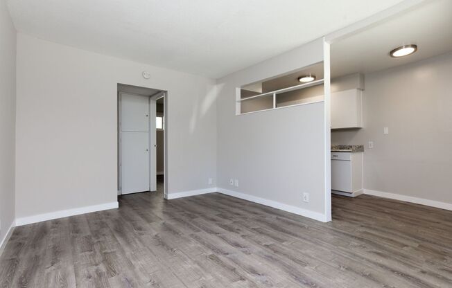 1 bed, 1 bath, 550 sqft, $1,650, Unit 09