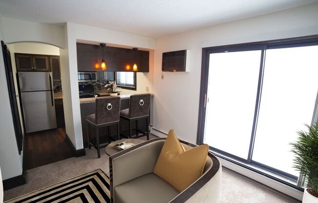 2 beds, 2 baths, 918 sqft, $1,765, Unit 305