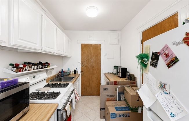 1 bed, 1 bath, 550 sqft, $2,195, Unit 28