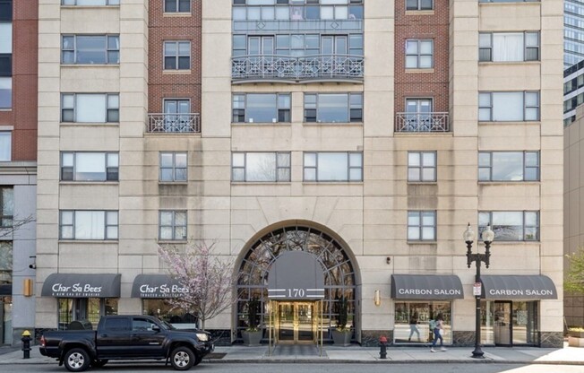 3 beds, 2 baths, 1,431 sqft, $7,950, Unit 1801