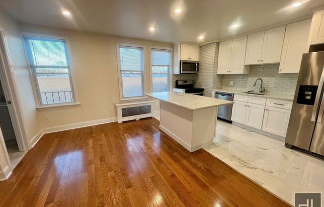 2 beds, 1 bath, 2,001 sqft, $2,900, Unit 2