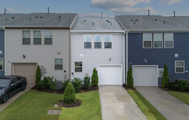 Gorgeous 3BD, 2.5BA Townhome in the Desirable Wendell Falls Community with Premier HOA Amenities