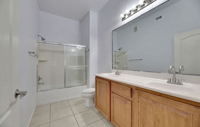 2 beds, 2 baths, $1,600, Unit # 1004