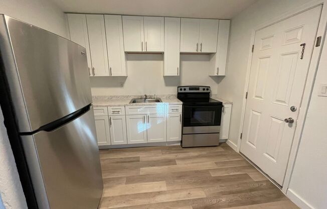 Ocala - 2 Bedroom, 1 Bath Duplex!