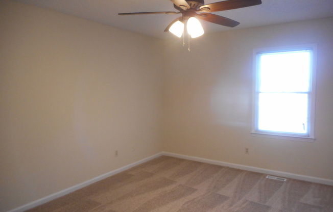 2 beds, 1.5 baths, $1,300, Unit 108