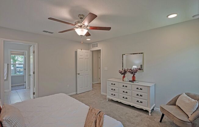 3 beds, 2.5 baths, 1,652 sqft, $2,200, Unit 5409