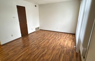 1 bed, 1 bath, $565, Unit N