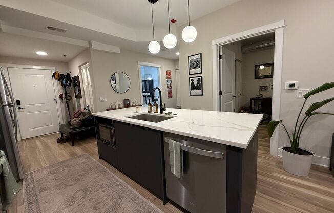 1 bed, 1 bath, 693 sqft, $1,999, Unit 104