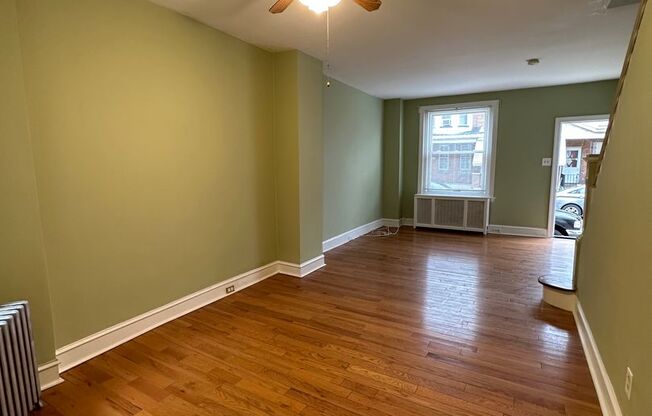 Spacious 3 Bedroom 1 Bathroom in Port Richmond St. Available NOW!