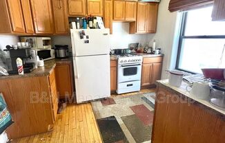 914 W OAKDALE