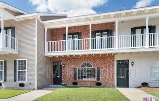 2136 BELLE POINTE ALY