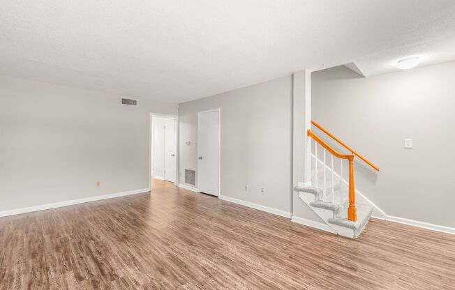 2 Bedroom Townhome in Coventry Woods!