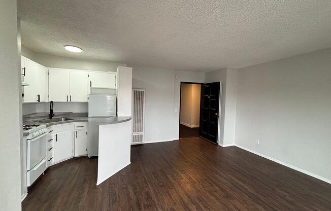 1 bed, 1 bath, 600 sqft, $1,448, Unit 302