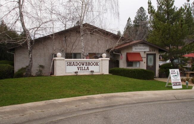 1077 Shadowbrook Way
