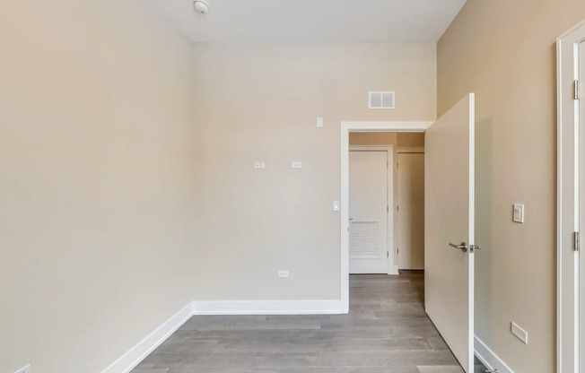 1 bed, 1 bath, 600 sqft, $2,295, Unit 8