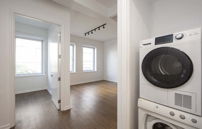 144 N 10 ST