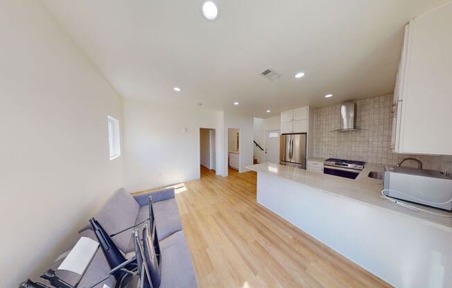 Newer Build! 4BD/2BA on 63rd