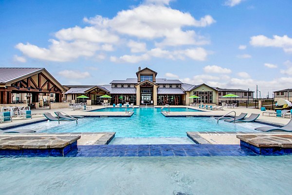 Enclave Falcon Pointe Apartments in Pflugerville