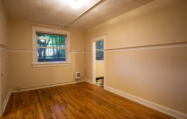 Adorable Garden Level 1 Bedroom w/ Hardwood Floors & French Doors!