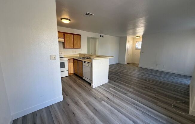 2980 Juniper Hills Blvd #103