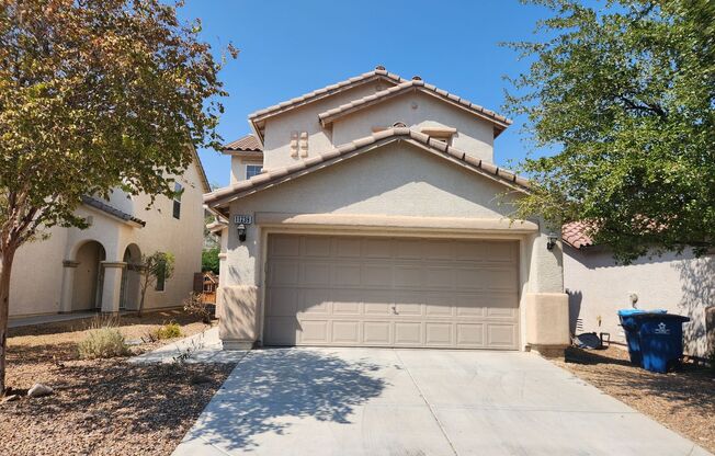 Las Vegas Living: Spacious 3-Bedroom Home with Large Backyard