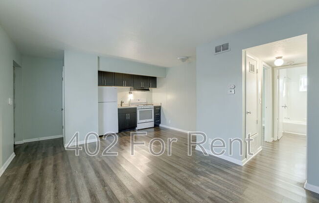 1015 N 47 AVE